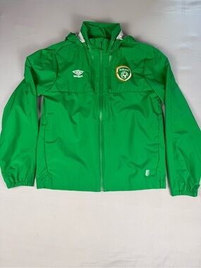 Umbro Ireland FAI Green Hooded Rain Jacket Windbreaker Men’s M Soccer